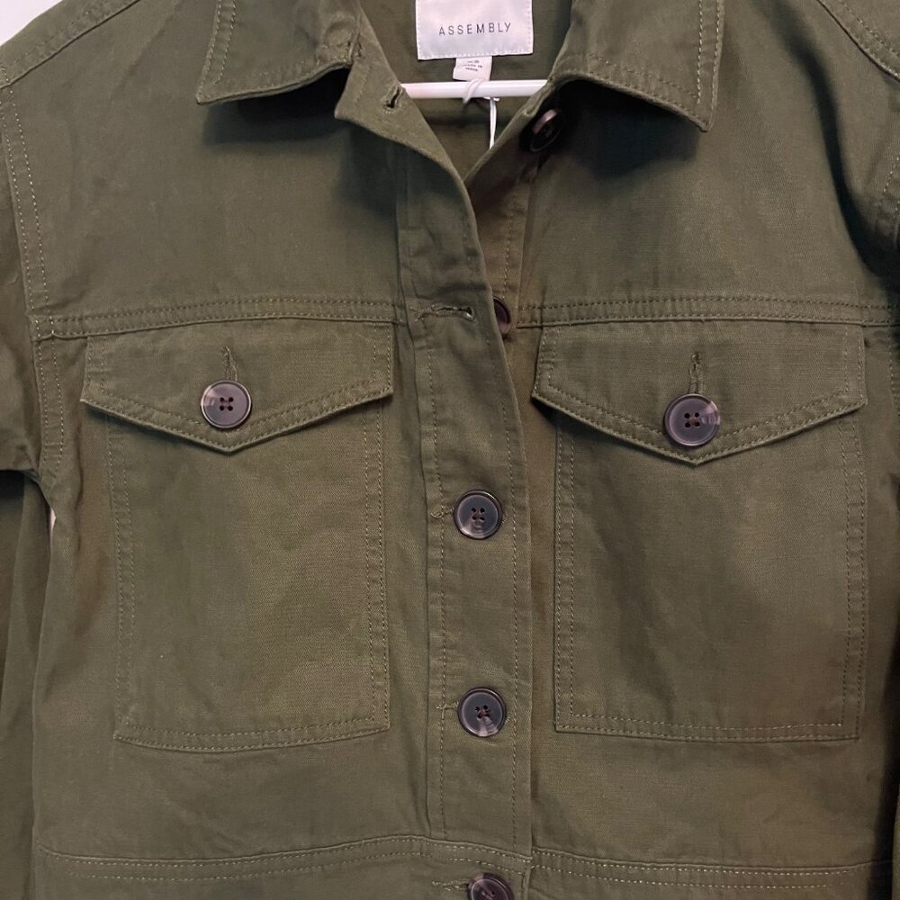 Free Assembly cropped utility jacket XS NWT